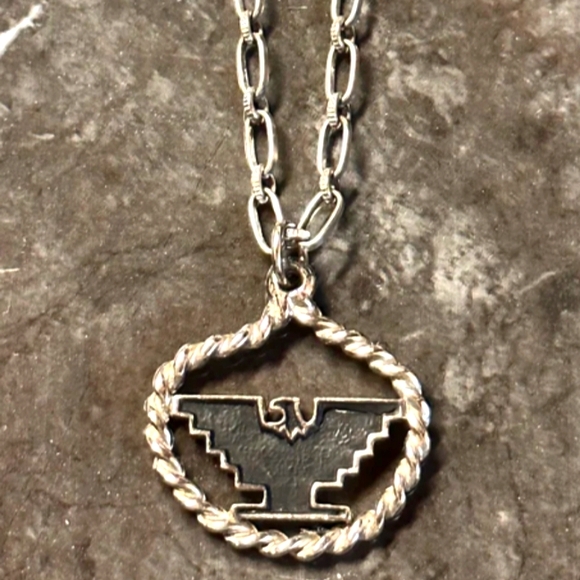 Pendant - Picture 1 of 1